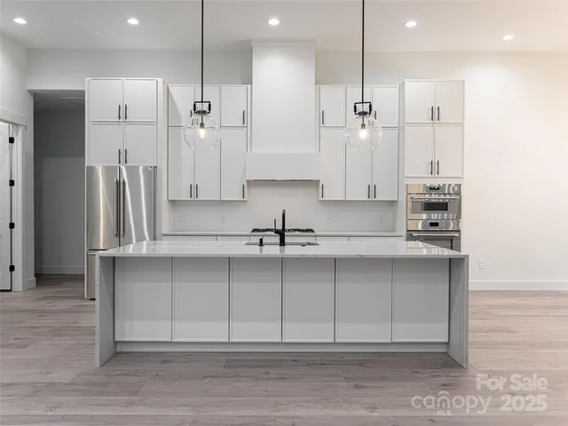 $875,000 | 419 Big Hl Drive, Unit 83, Arden, NC 28704