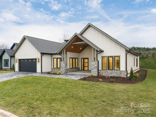 $875,000 | 419 Big Hl Drive, Unit 83, Arden, NC 28704