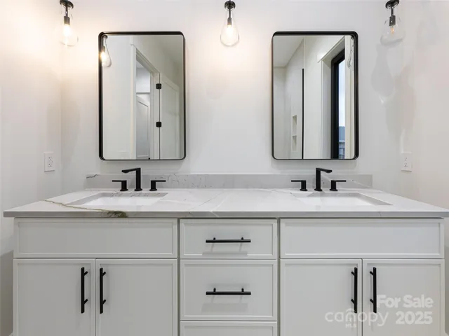 $875,000 | 419 Big Hl Drive, Unit 83, Arden, NC 28704