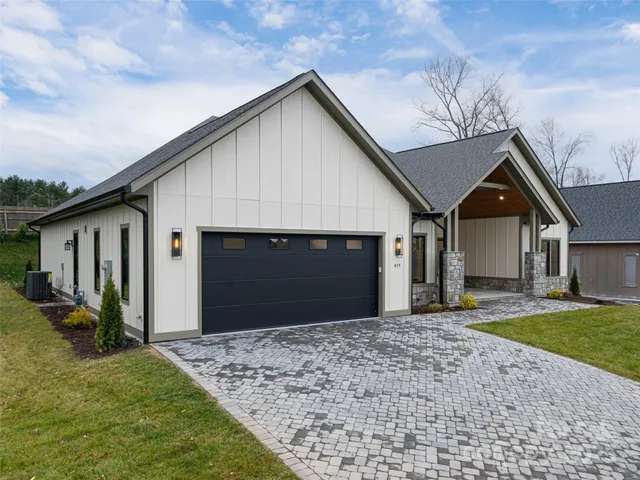 $875,000 | 419 Big Hl Drive, Unit 83, Arden, NC 28704