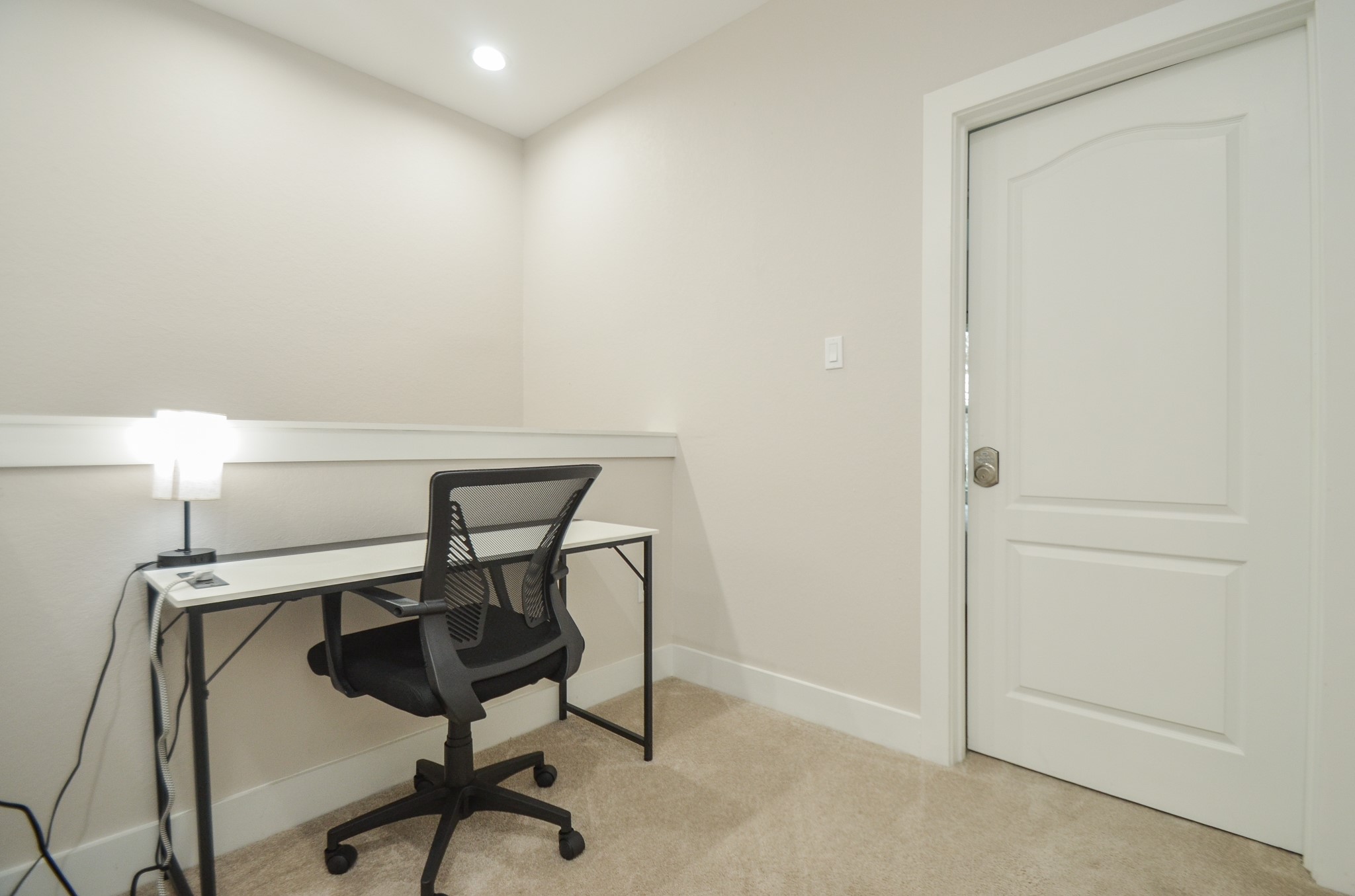 4511 Reed Road Houston, TX 77051 - Photo 19 of 39 a view of a workspace