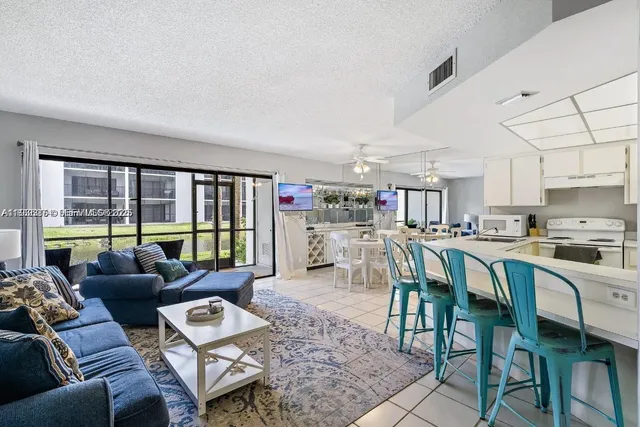 $329,000 | 1605 Highway 1, Unit D104, Jupiter, FL 33477