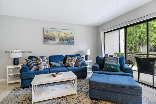 $329,000 | 1605 Highway 1, Unit D104, Jupiter, FL 33477