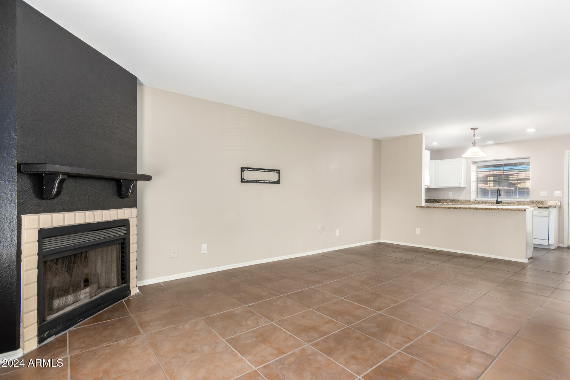 8111 West Wacker Road, Unit 124 Peoria, AZ 85381 - Photo 4 of 25 04-Wacker