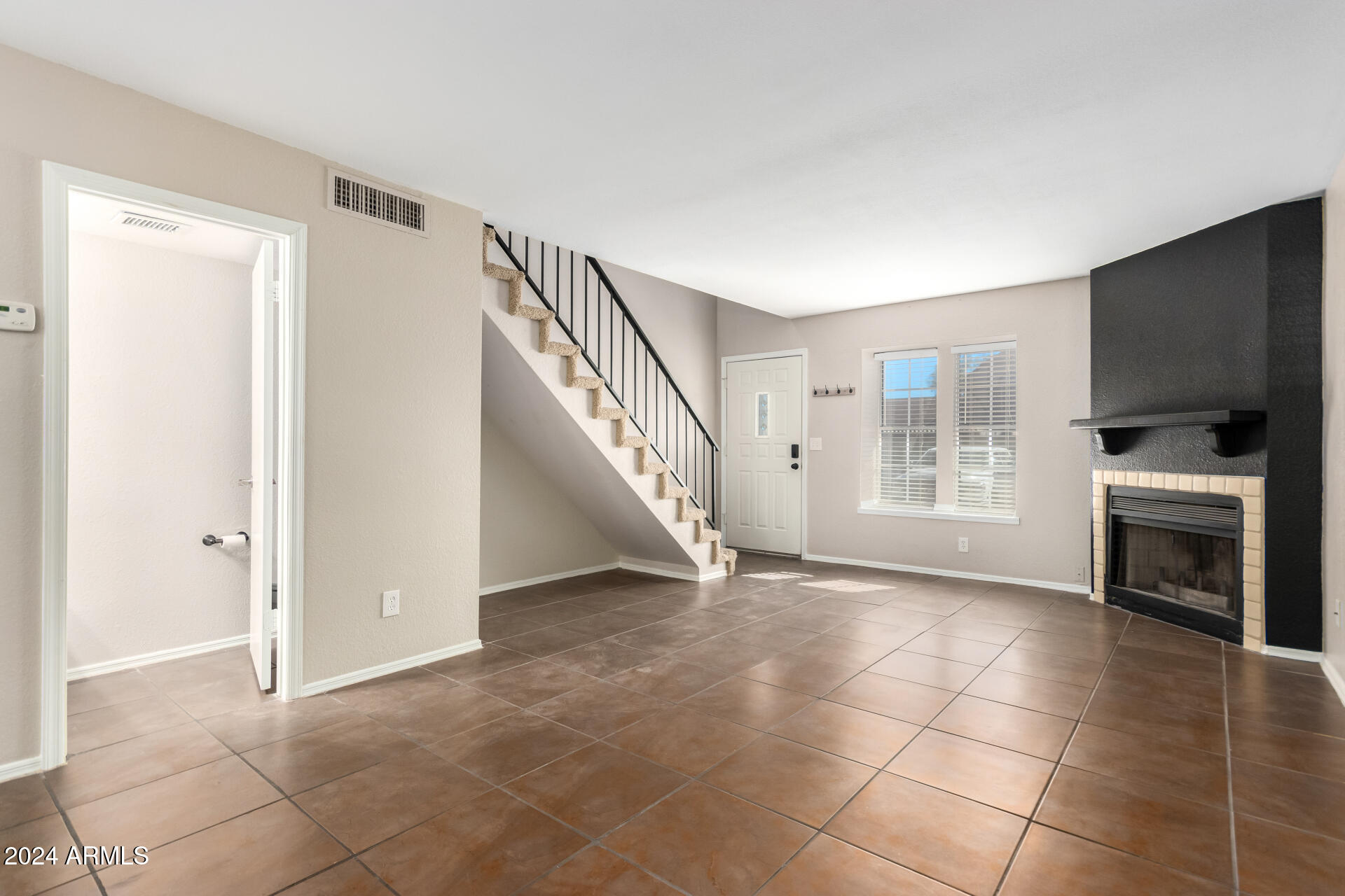 8111 West Wacker Road, Unit 124 Peoria, AZ 85381 - Photo 5 of 25 05-Wacker