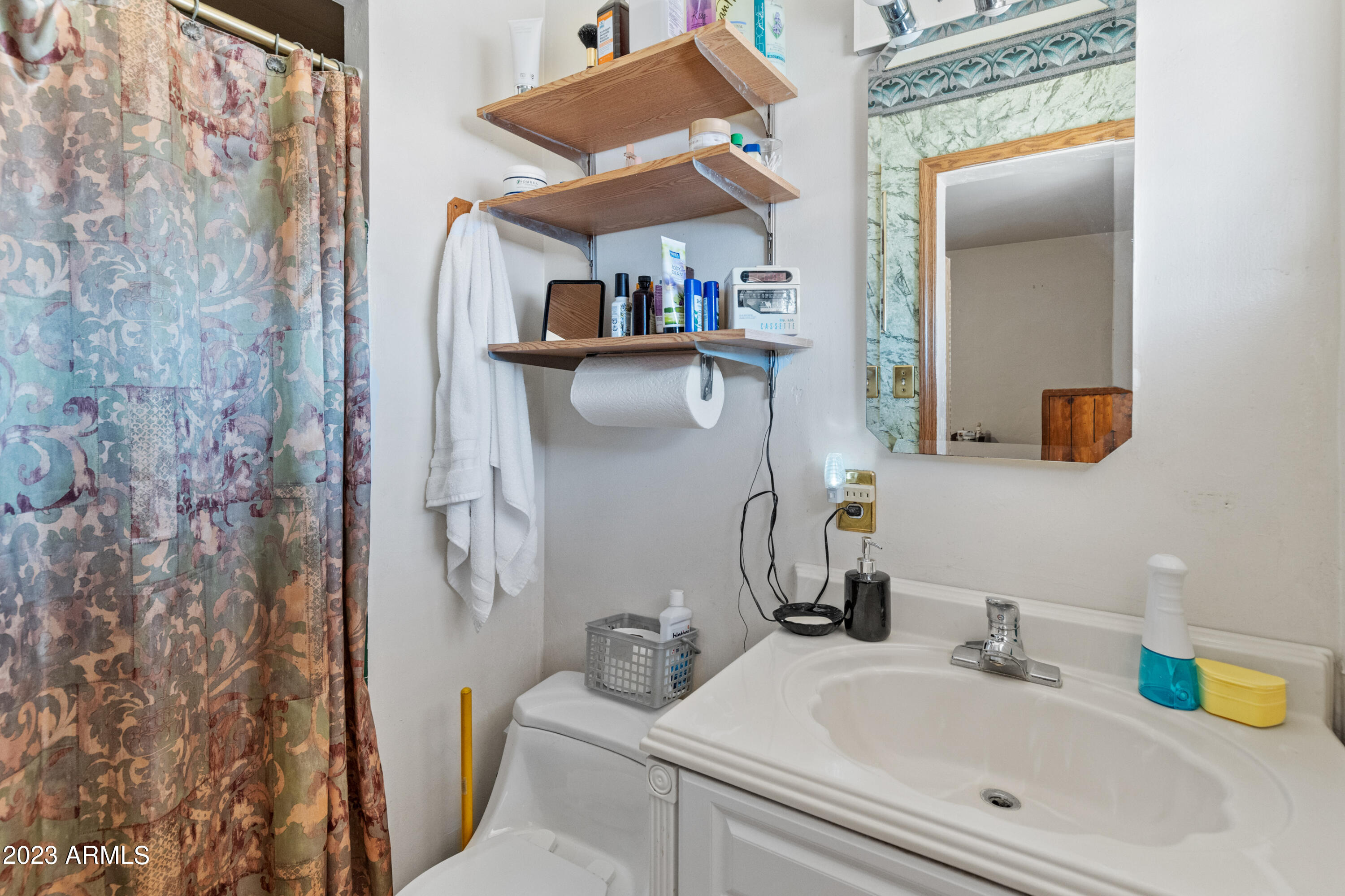 2401 West Osborn Road Phoenix, AZ 85015 - Photo 12 of 26 2401 W Osborn Rd-21