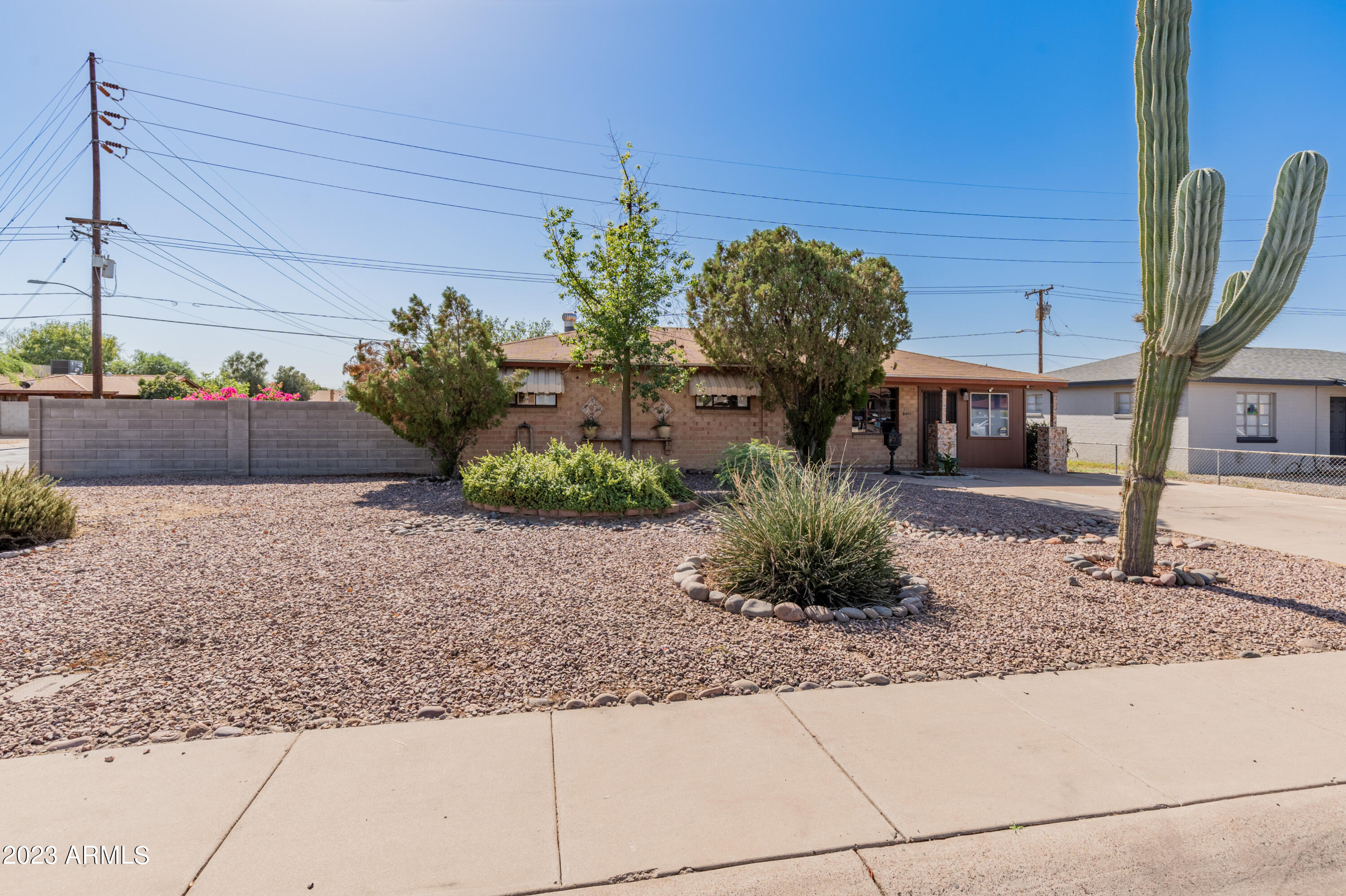 2401 W Osborn Rd-37