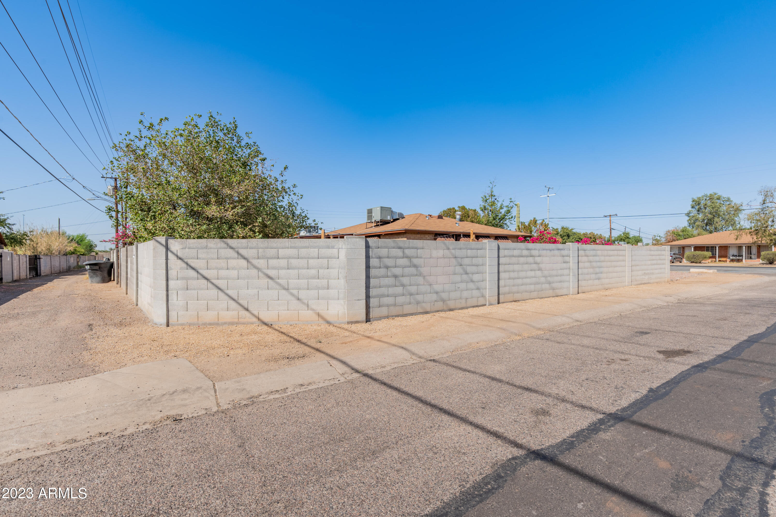 2401 West Osborn Road Phoenix, AZ 85015 - Photo 24 of 26 2401 W Osborn Rd-39