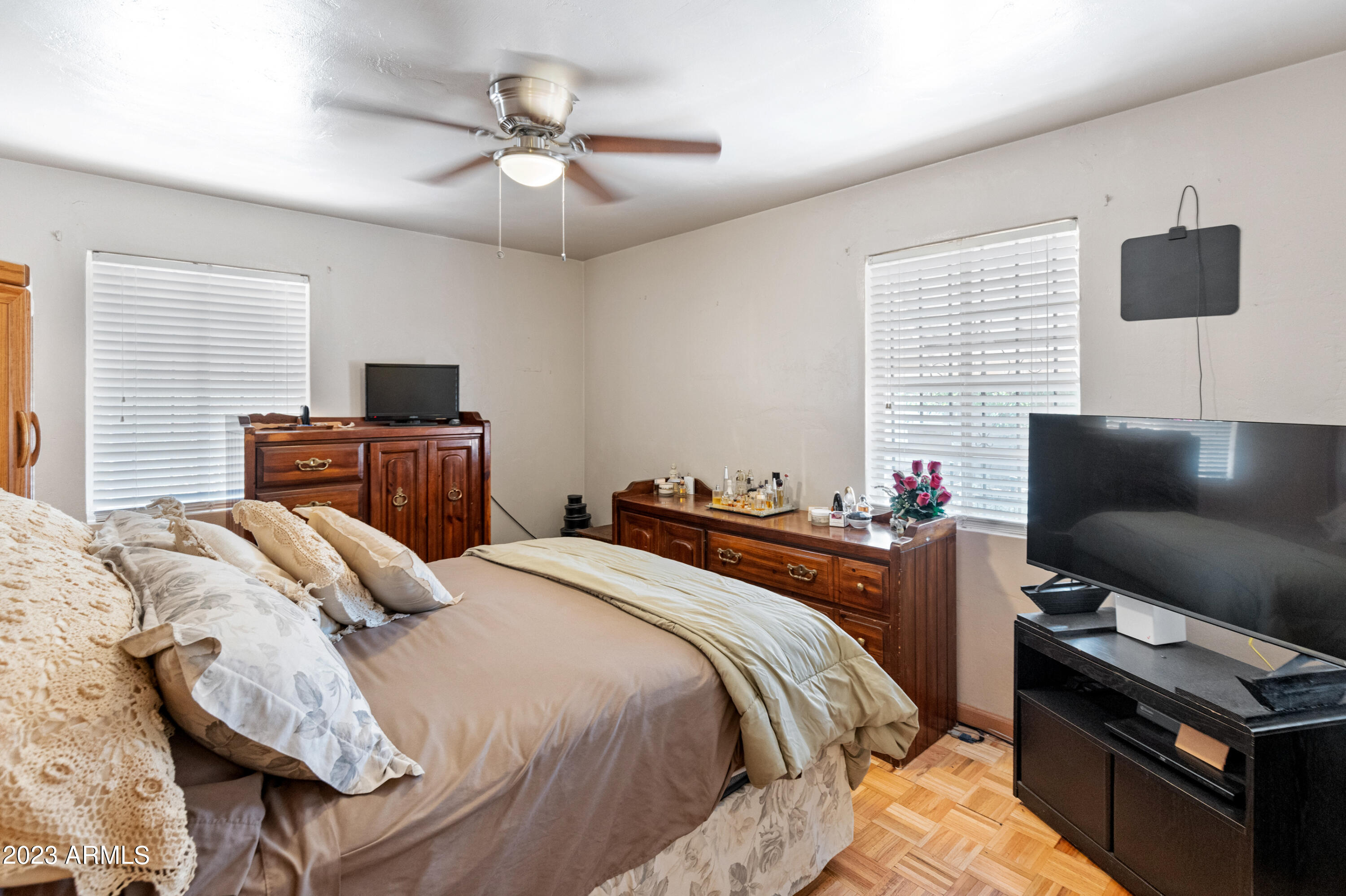 2401 West Osborn Road Phoenix, AZ 85015 - Photo 10 of 26 2401 W Osborn Rd-18