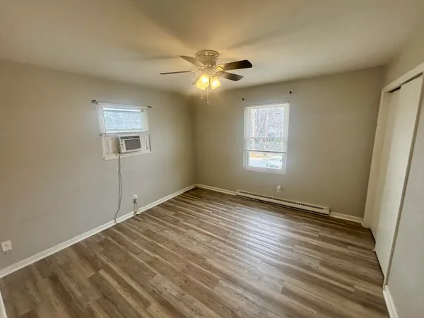 $1,200 | 339 Cedar Avenue, Vinton, VA 24179