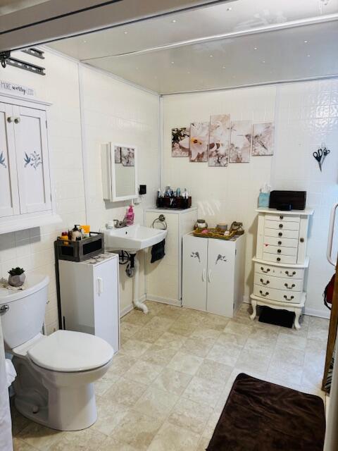 1278 Main Road Bradford, ME 04410 - Photo 9 of 39 IMG_1287