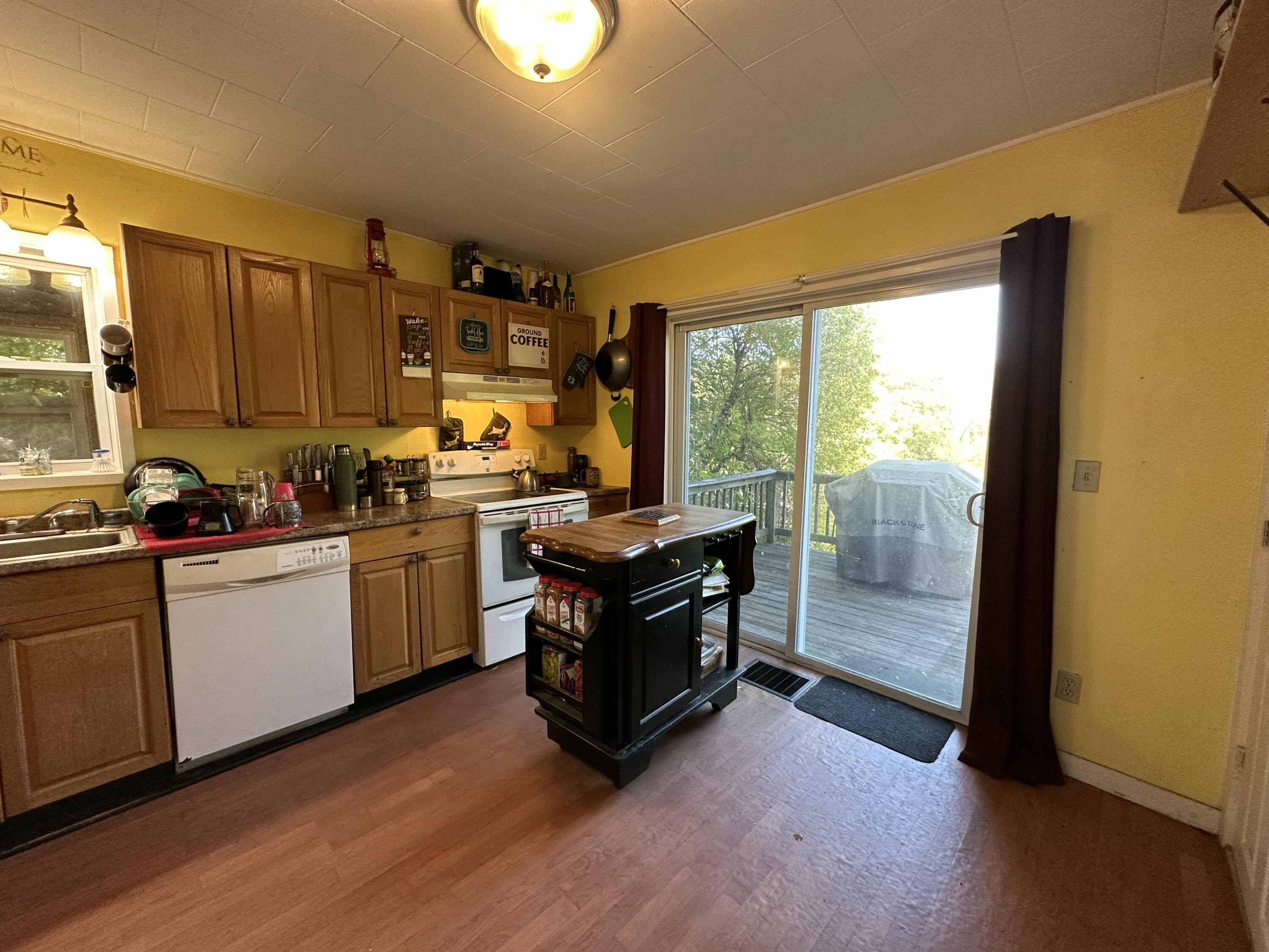 4 Sebec Court Milo, ME 04463 - Photo 9 of 30 kitchen