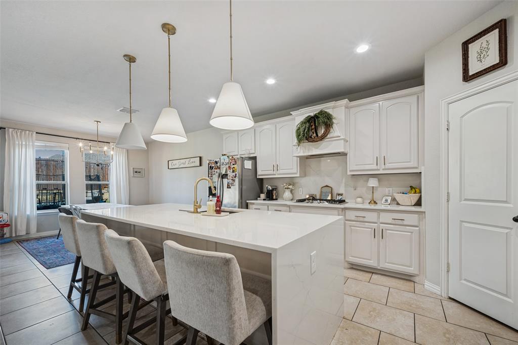2740 Chimney Rock Road Burleson, TX 76028 - Photo 6 of 20 Gallery Image 6