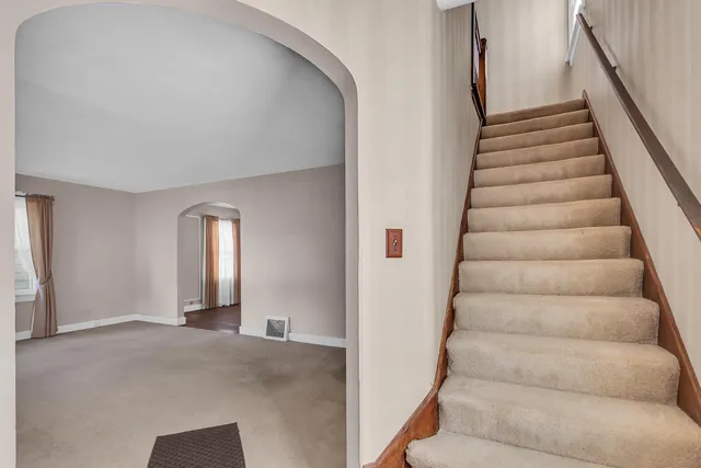 $189,900 | 1105 South Webster Street, Jackson, MI 49203