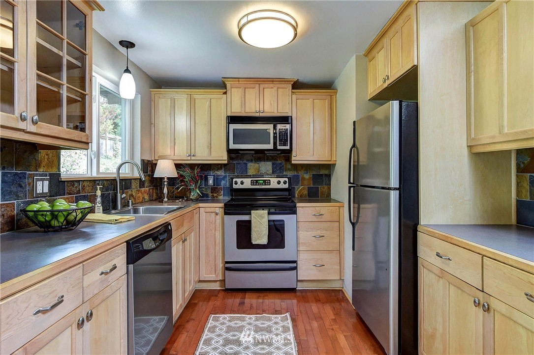 21801 3rd Place West Bothell, WA 98021 - Photo 8 of 20