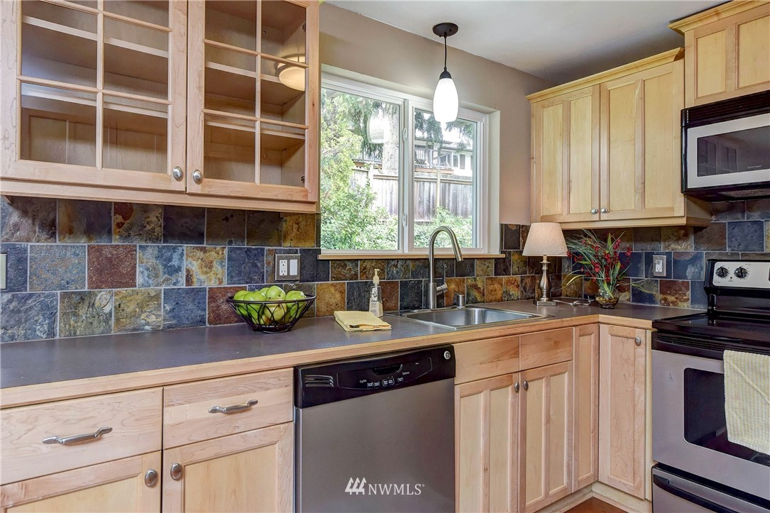 21801 3rd Place West Bothell, WA 98021 - Photo 9 of 20