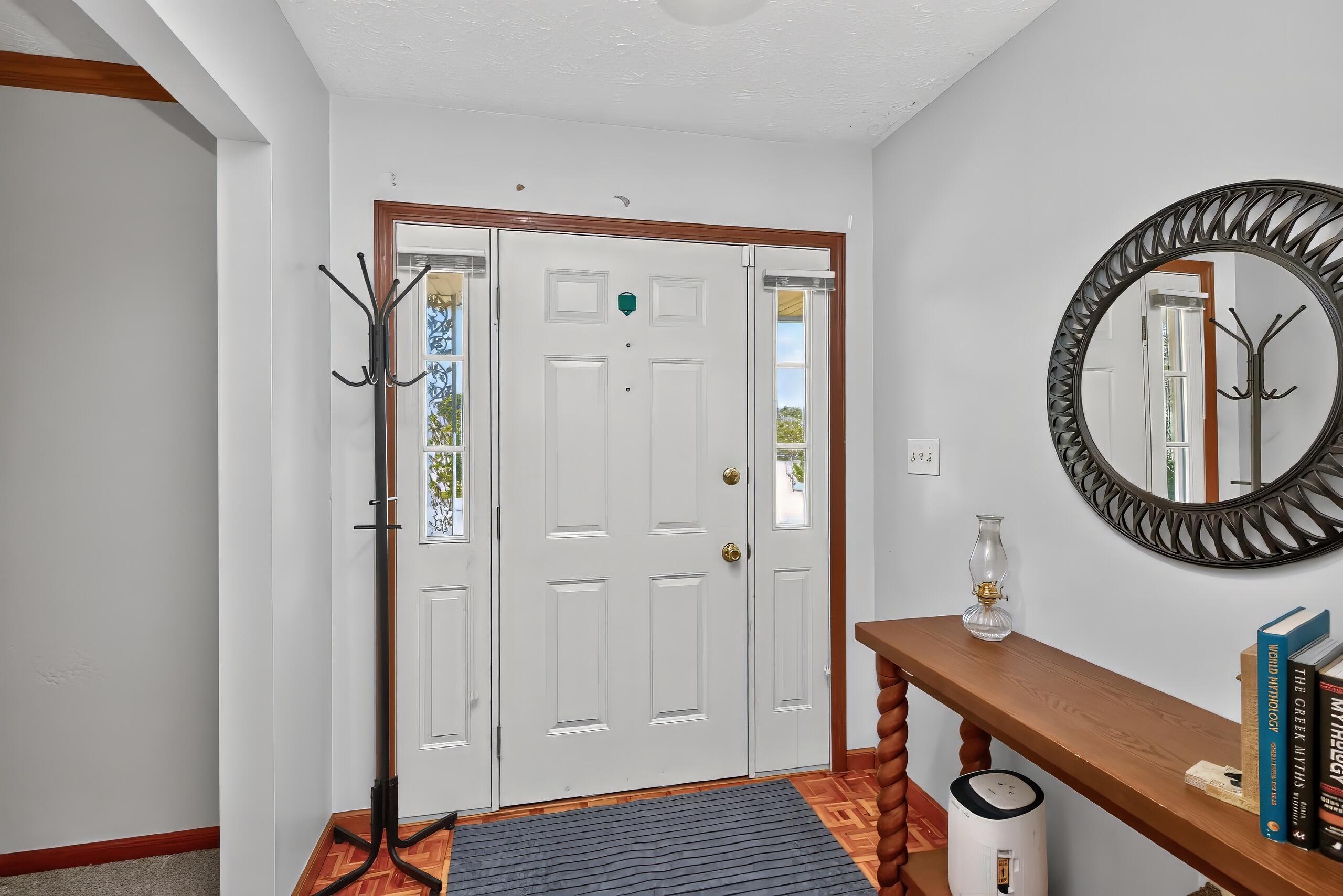 5300 Stewart Road Lexington, KY 40516 - Photo 7 of 45 Foyer