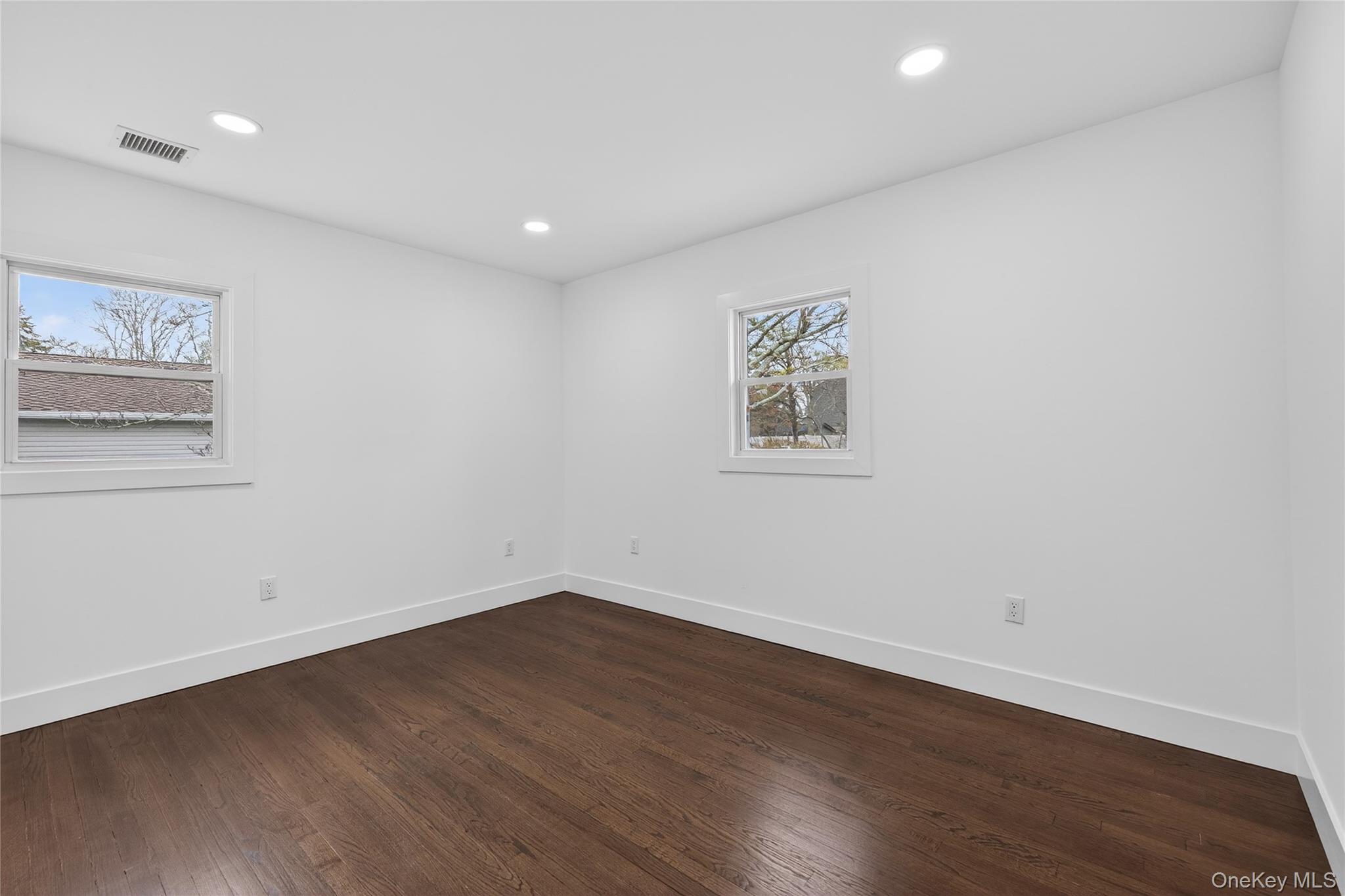 34 Propose Road Shirley, NY 11967 - Photo 16 of 40