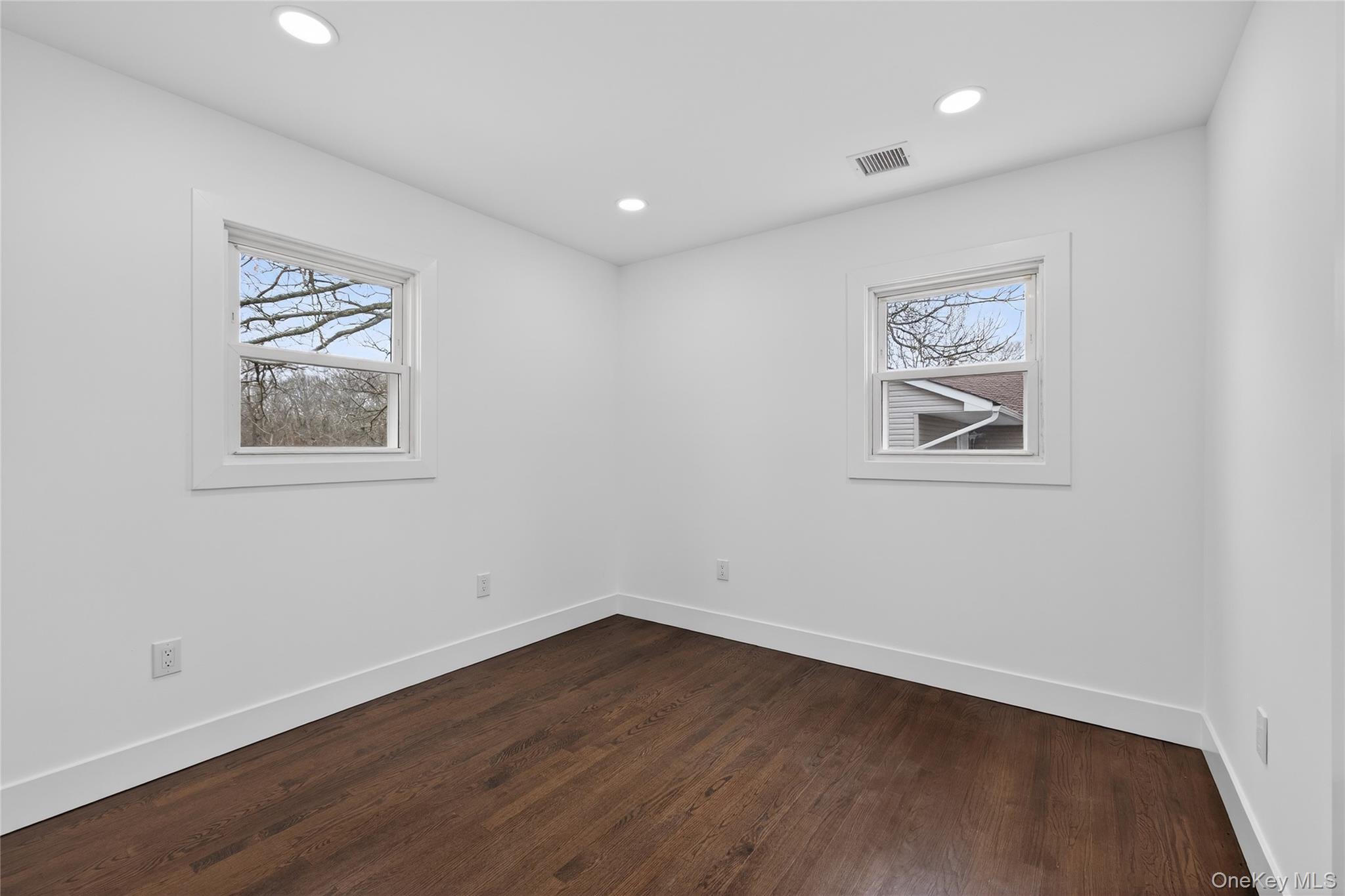 34 Propose Road Shirley, NY 11967 - Photo 18 of 40