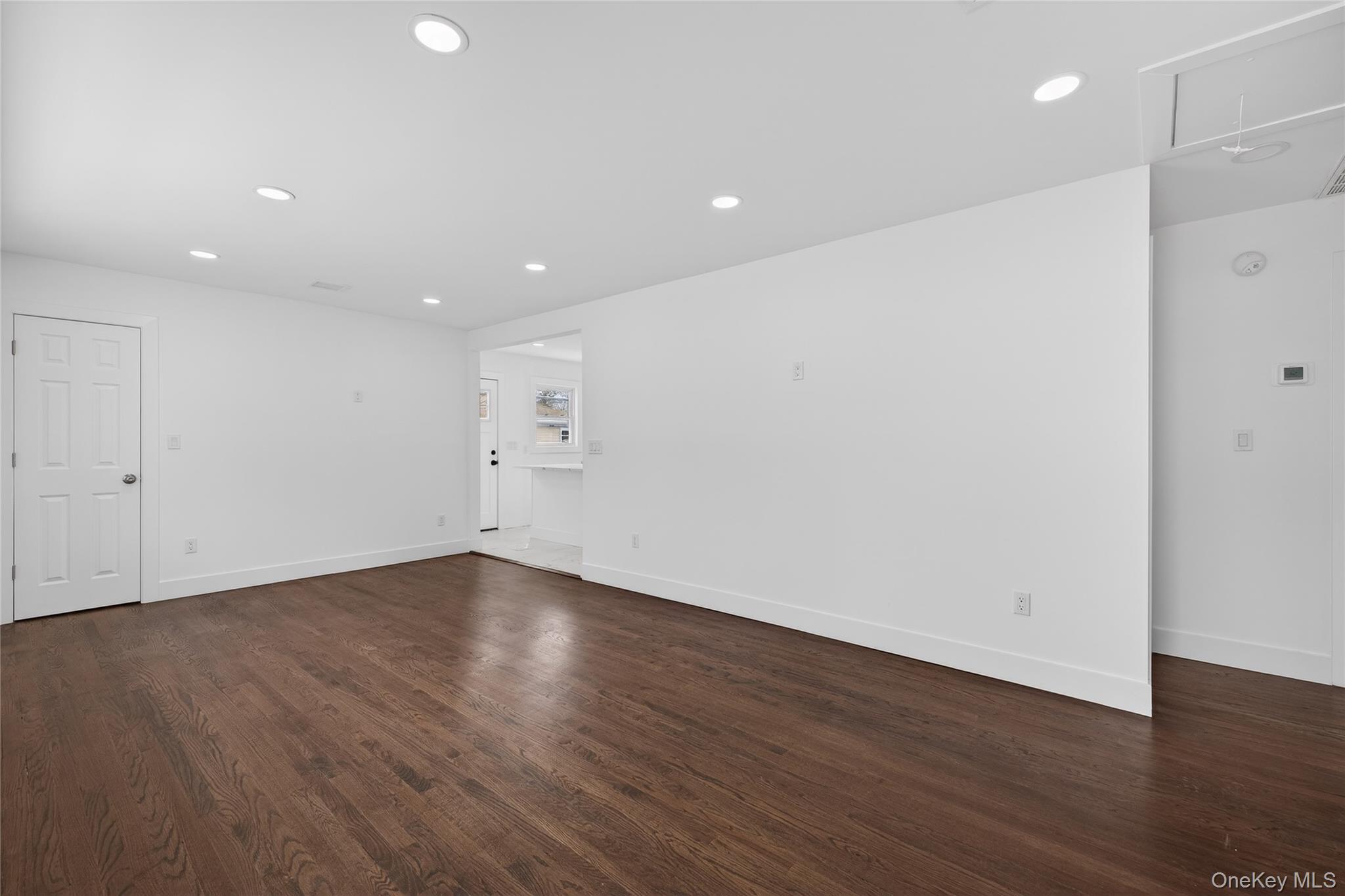 34 Propose Road Shirley, NY 11967 - Photo 5 of 40