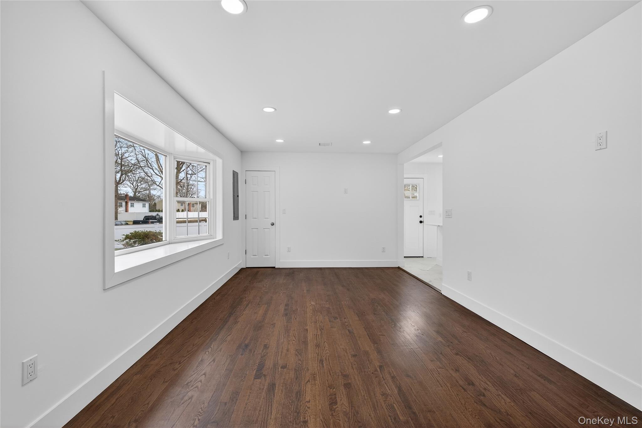 34 Propose Road Shirley, NY 11967 - Photo 6 of 40