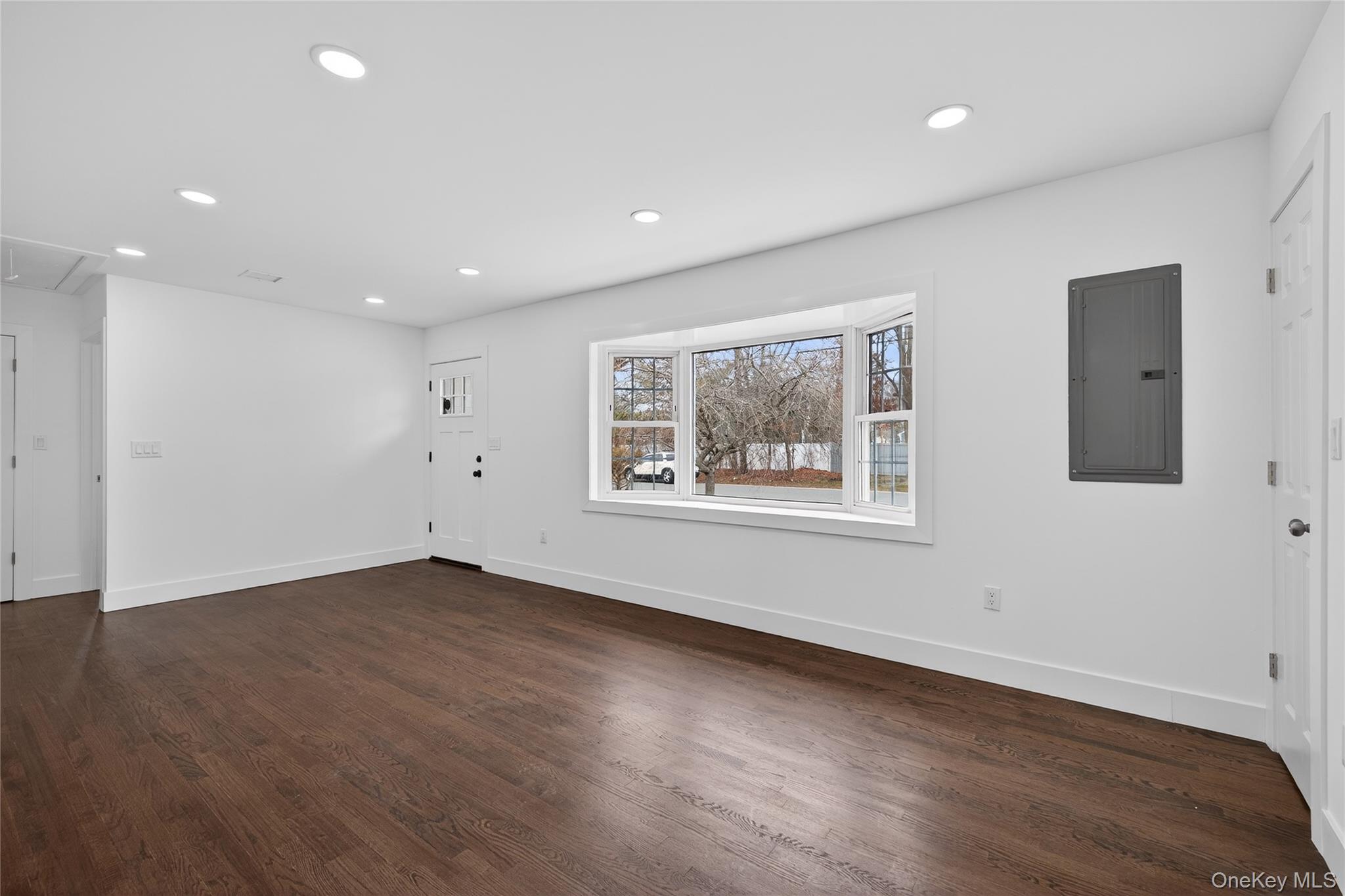 34 Propose Road Shirley, NY 11967 - Photo 8 of 40