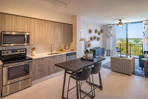 $2,257 | 17945 Southwest 97th Avenue, Unit 410, Palmetto Bay, FL 33157
