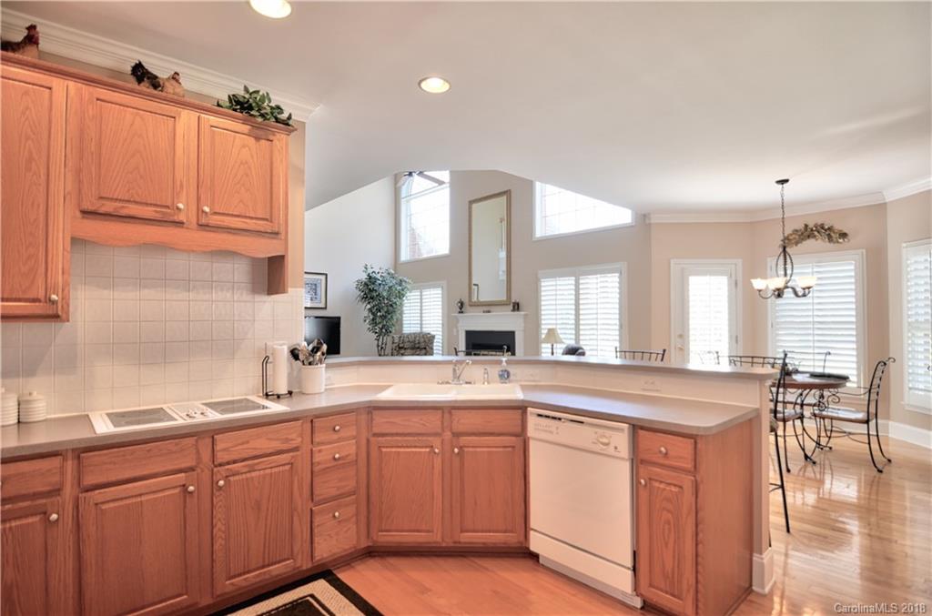 12104 Farnborough Road Huntersville, NC 28078 - Photo 9 of 36 Gallery Image 9