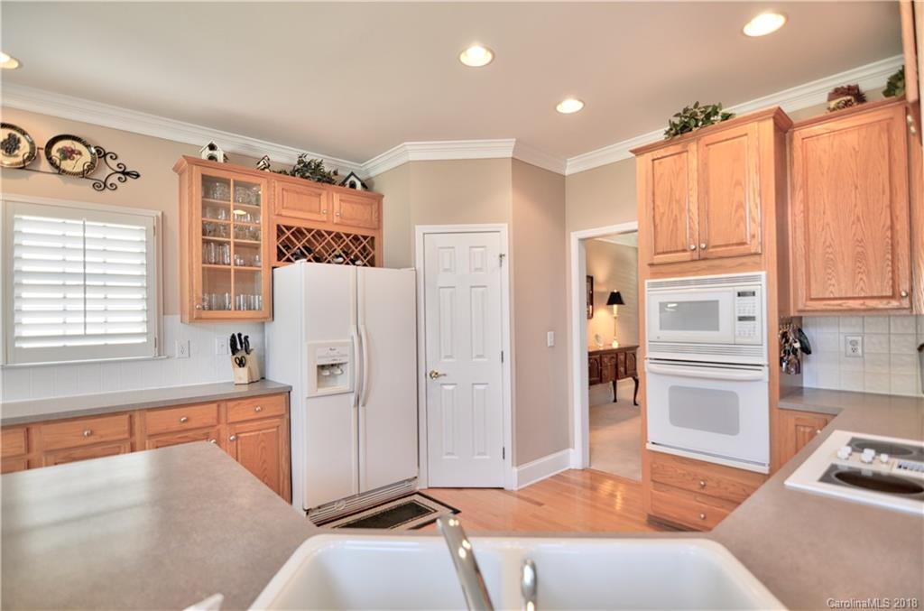 12104 Farnborough Road Huntersville, NC 28078 - Photo 10 of 36 Gallery Image 10