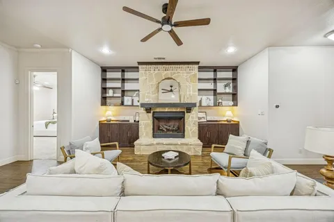 $899,000 | 5717 Naples Drive, Flower Mound, TX 75028