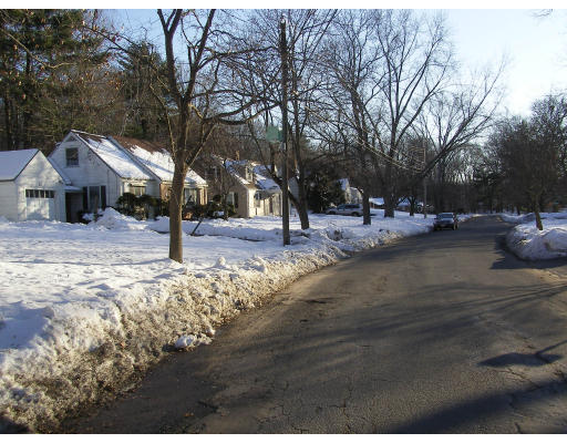 215 Laurel Road West Springfield, MA 01089 - Photo 7 of 25 Gallery Image 7