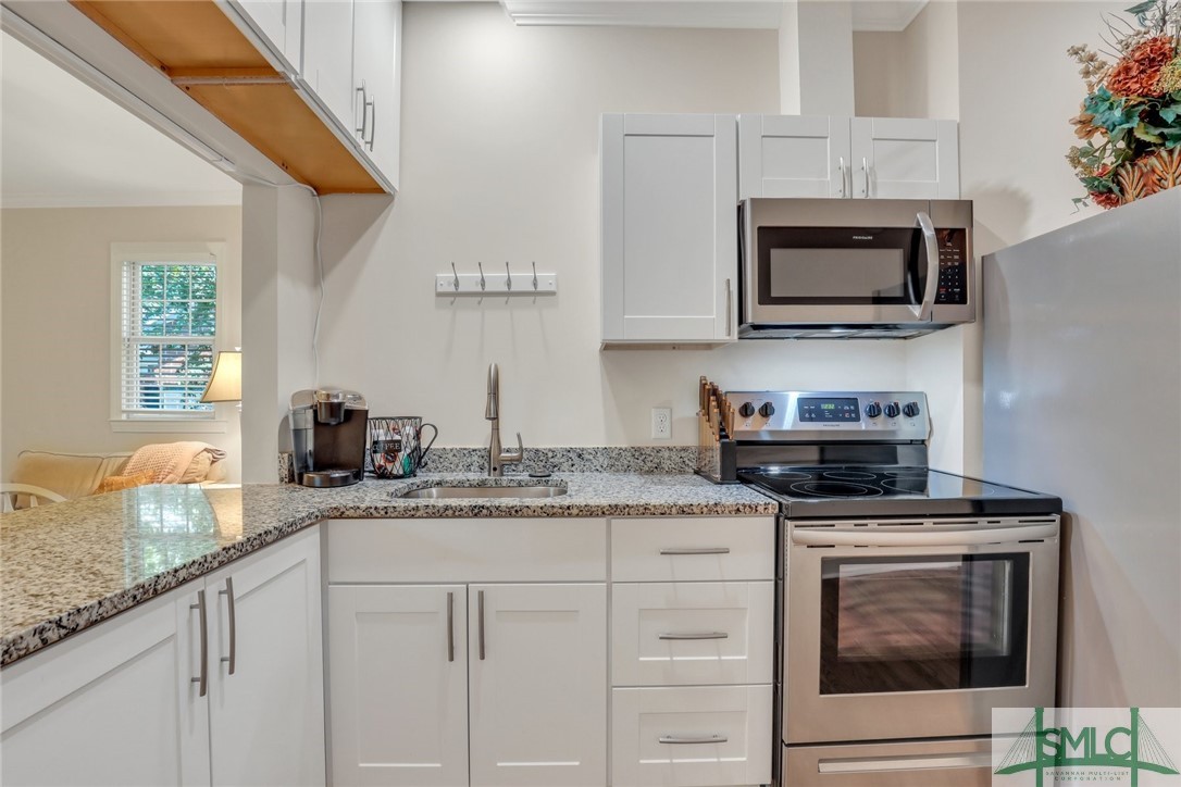 120 Winterberry Drive Savannah, GA 31406 - Photo 31 of 50 Full kitchen in MIL/young adult suite