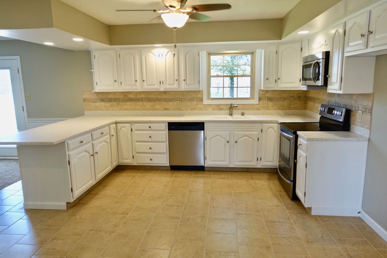 6501 North Morrison Road Muncie, IN 47304 - Photo 7 of 36