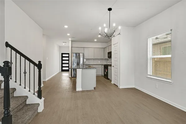 $2,400 | 2727 Crested Creek Lane, Fulshear, TX 77441