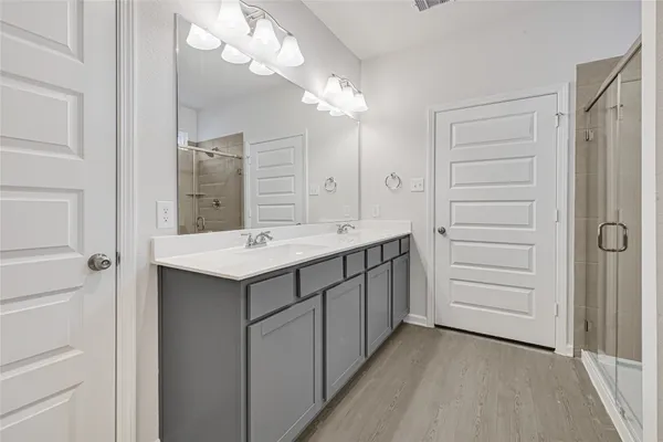 $2,400 | 2727 Crested Creek Lane, Fulshear, TX 77441