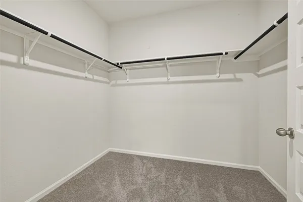 $2,400 | 2727 Crested Creek Lane, Fulshear, TX 77441