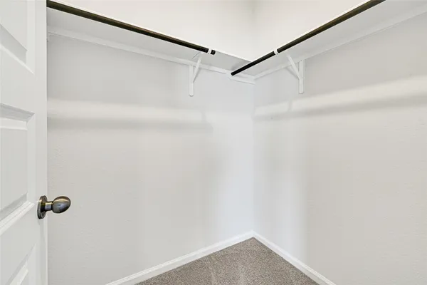 $2,400 | 2727 Crested Creek Lane, Fulshear, TX 77441