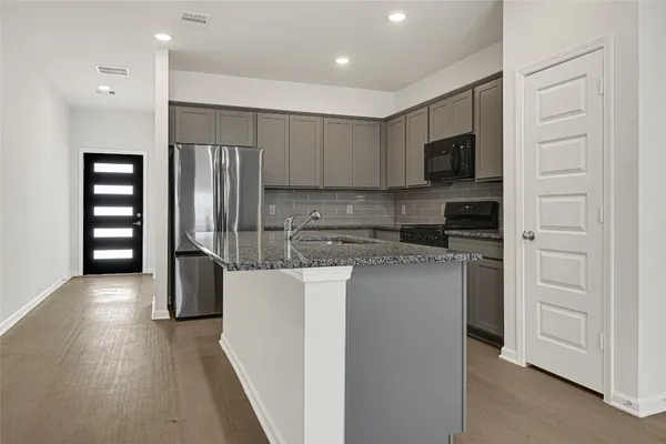 $2,400 | 2727 Crested Creek Lane, Fulshear, TX 77441