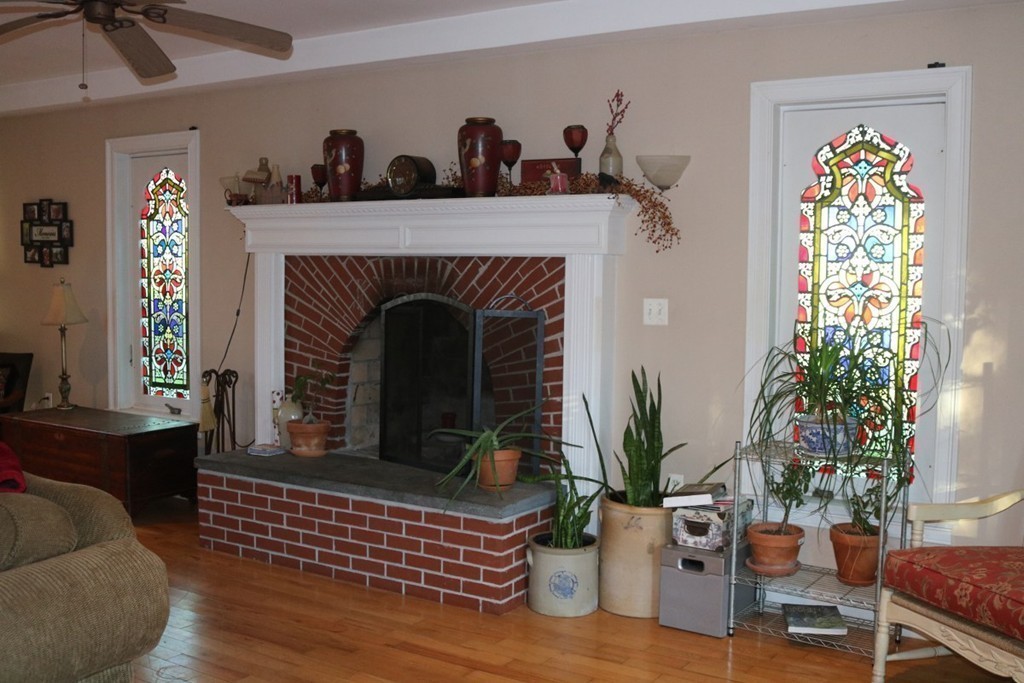 188 Whalom Road Lunenburg, MA 01462 - Photo 6 of 30 Gallery Image 6