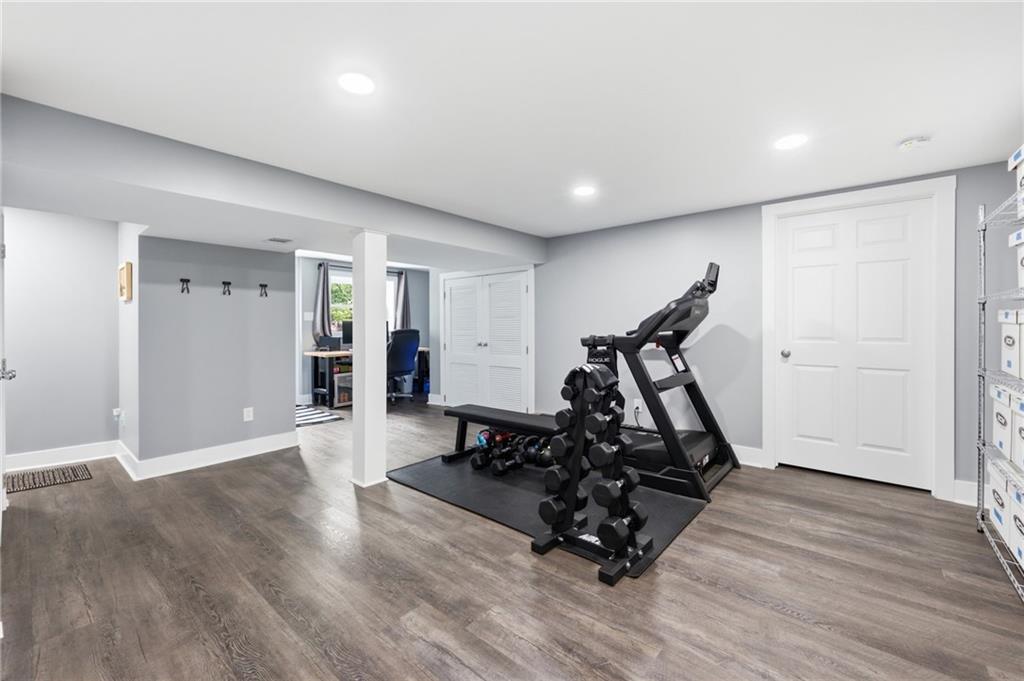 208 Parkedge Road Pittsburgh, PA 15220 - Photo 25 of 30 Gallery Image 25