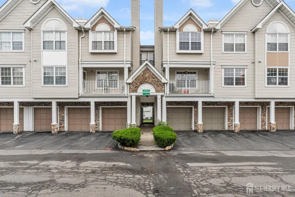 $2,800 | 21 Inverness Drive, Edison, NJ 08820