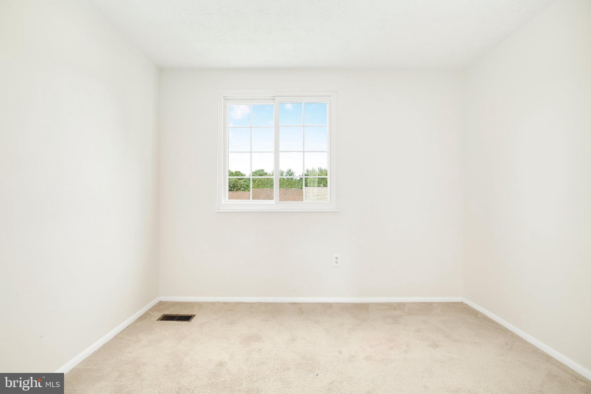 1404 Farmcrest Way Silver Spring, MD 20905 - Photo 17 of 22 Gallery Image 17