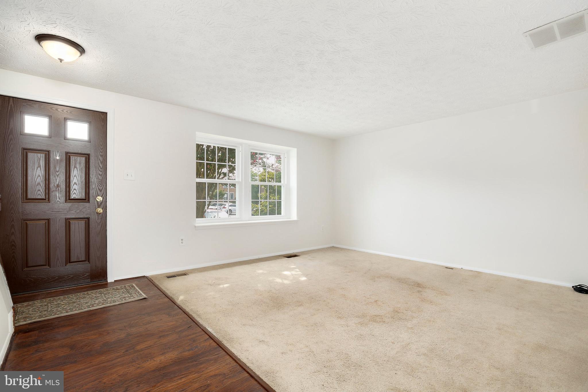 1404 Farmcrest Way Silver Spring, MD 20905 - Photo 3 of 22 Gallery Image 3