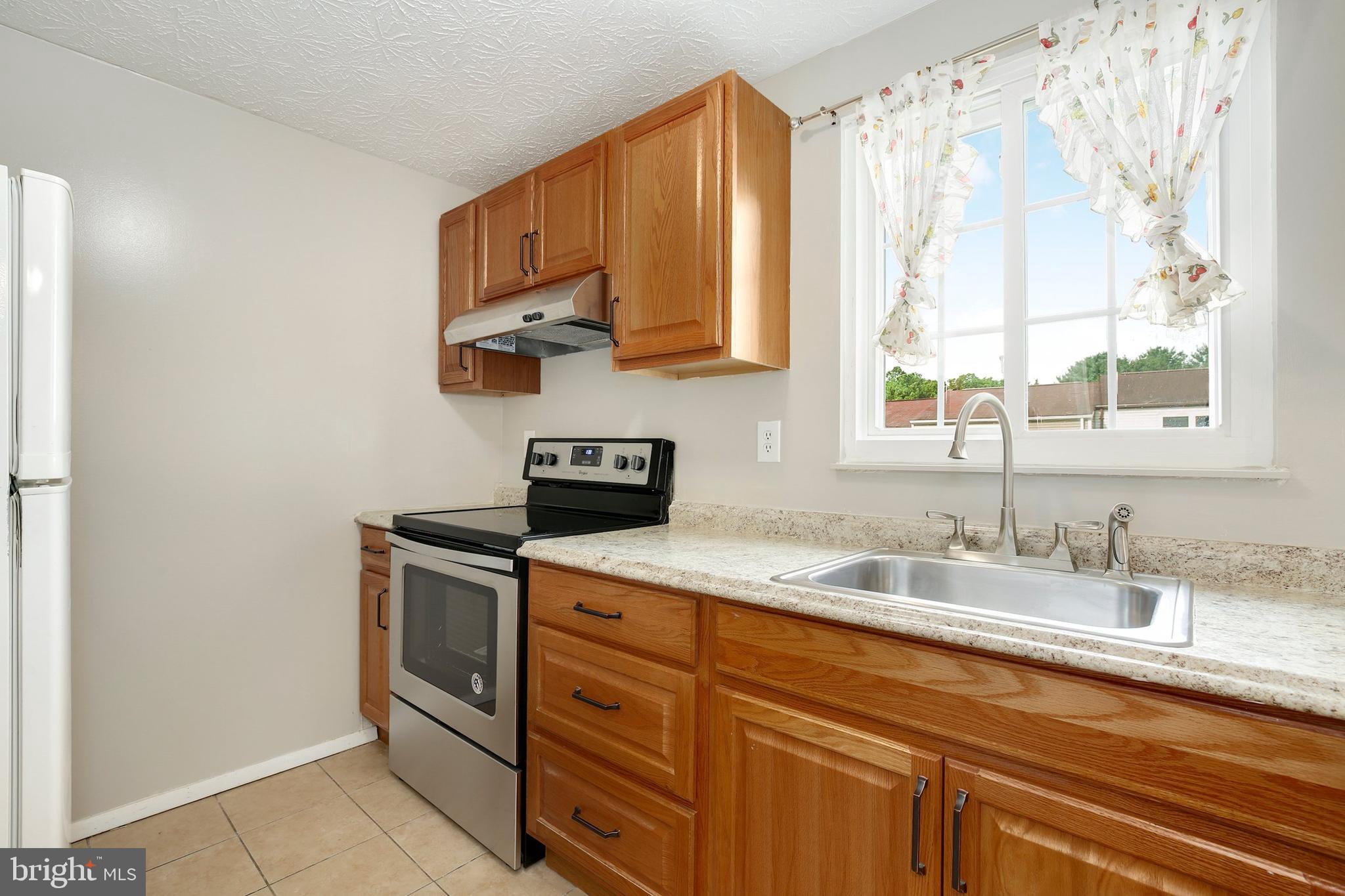 1404 Farmcrest Way Silver Spring, MD 20905 - Photo 8 of 22 Gallery Image 8