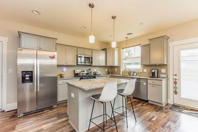 $320,000 | 4208 West Thornwood Lane, Muncie, IN 47304