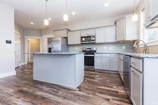 $320,000 | 4208 West Thornwood Lane, Muncie, IN 47304