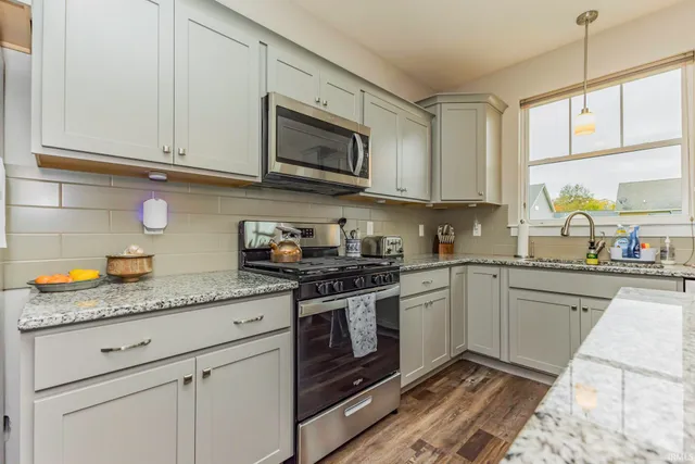 $320,000 | 4208 West Thornwood Lane, Muncie, IN 47304