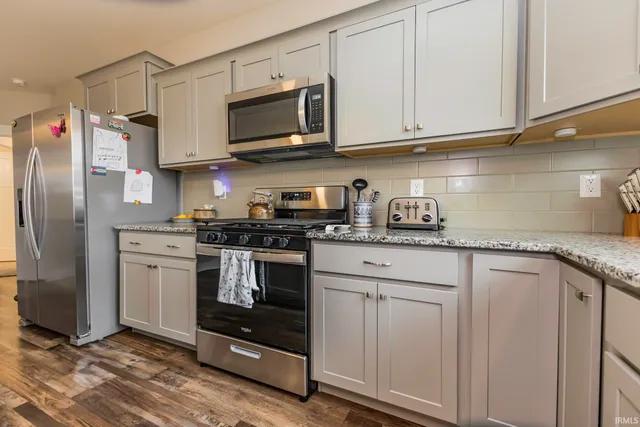 $320,000 | 4208 West Thornwood Lane, Muncie, IN 47304