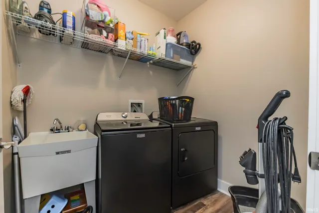 $320,000 | 4208 West Thornwood Lane, Muncie, IN 47304