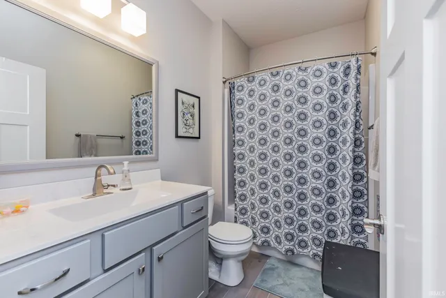 $320,000 | 4208 West Thornwood Lane, Muncie, IN 47304